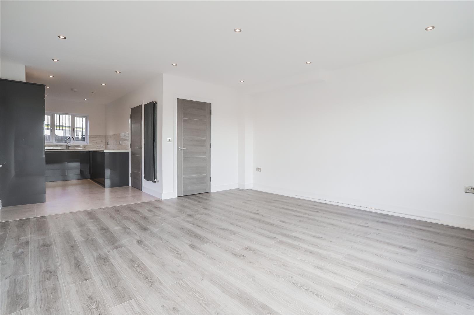 3 Bed Semi-detached House For Sale - Main Image